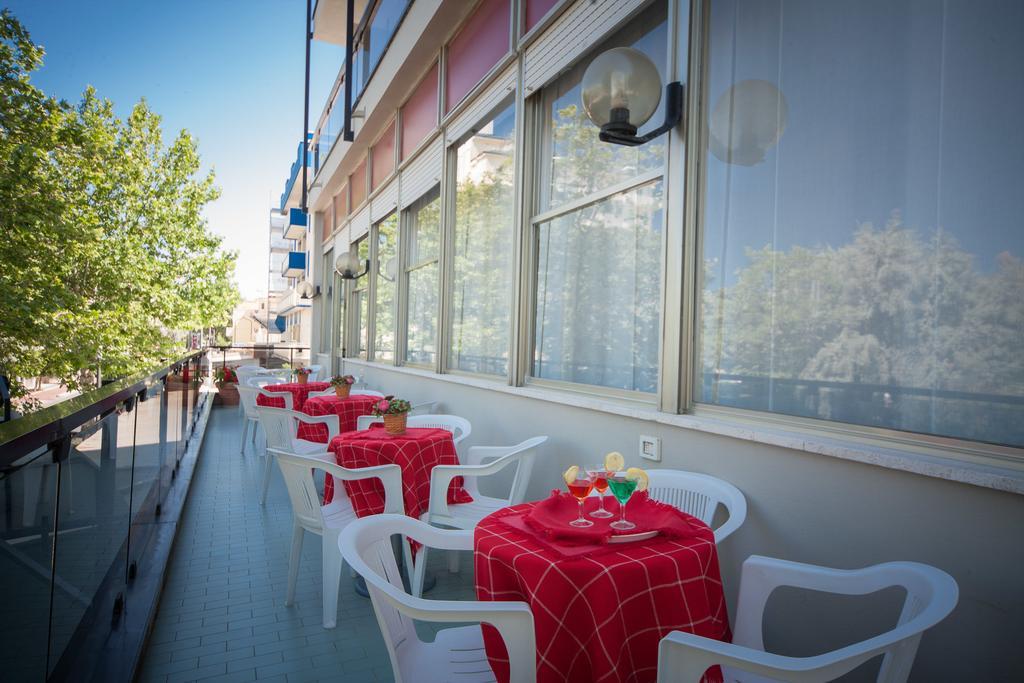 Hotel Madison Riccione Eksteriør bilde