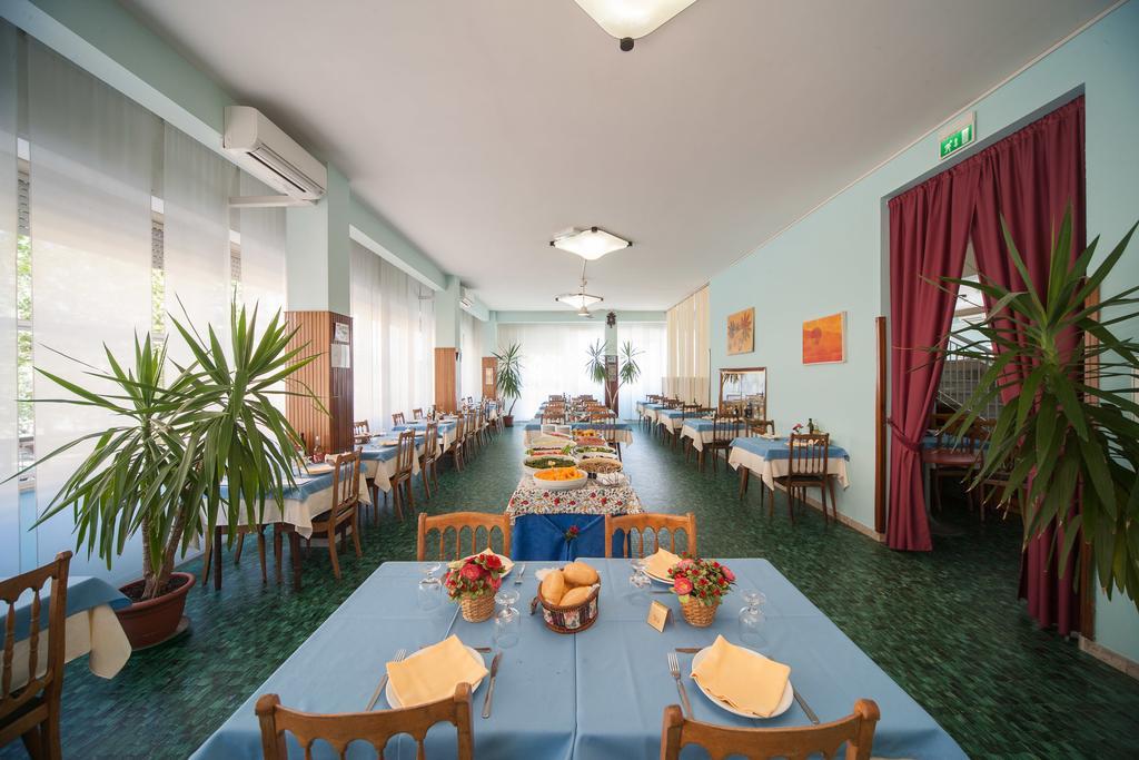 Hotel Madison Riccione Eksteriør bilde