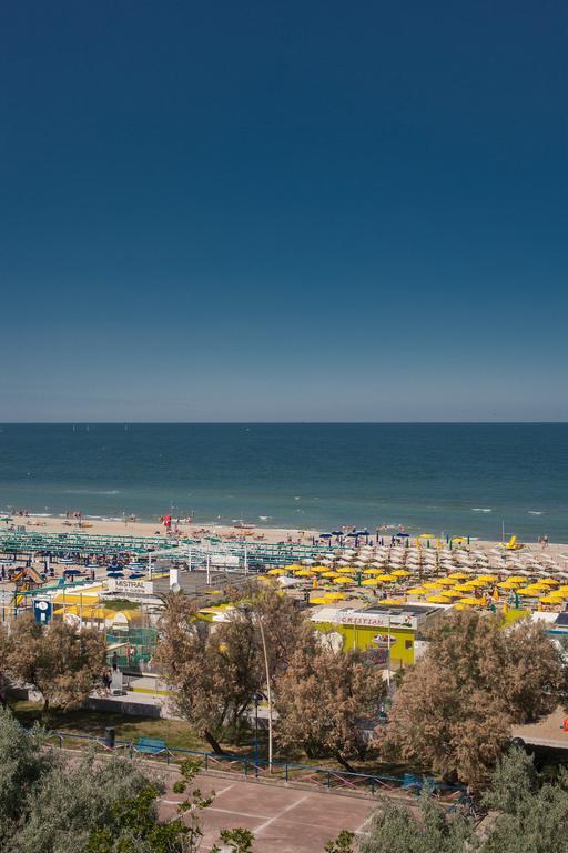 Hotel Madison Riccione Eksteriør bilde